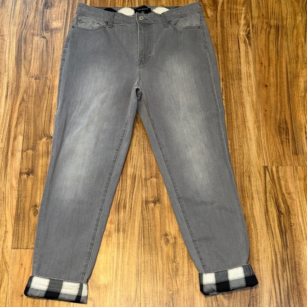 Talbots womens 10 jeans Gray Boyfriend black white buffalo Plaid Cuffs skinny